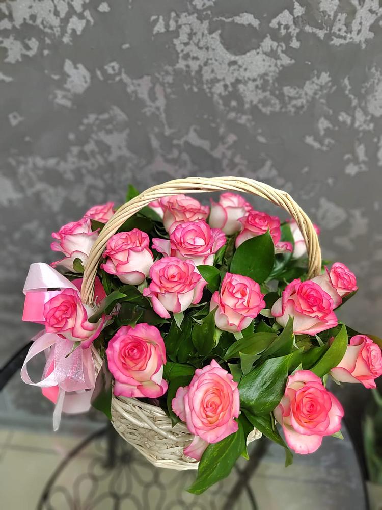 Цветочная композиция из Розы в корзине в Ташла