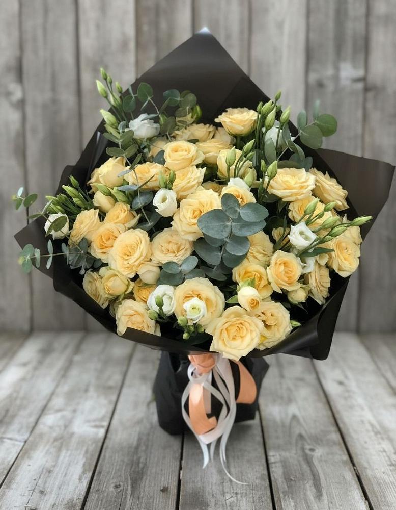 Букет цветов из: Розы и Лизиантусы в Ташла