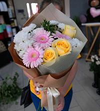 Букет цветов из:  Герберы, Розы и Хризантемы в Ташла