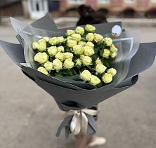 Букет Белые кустовые розы Солинеро в Ташла