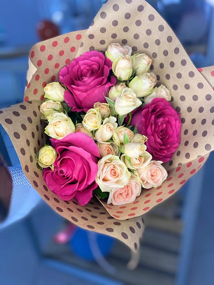 Букет цветов из: Розы в Ташла