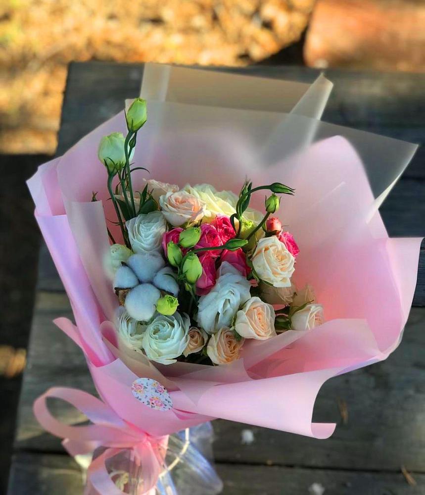 Букет цветов из: Розы и Лизиантусы в Ташла