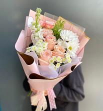 Букет цветов из:  Хризантемы и Розы в Ташла