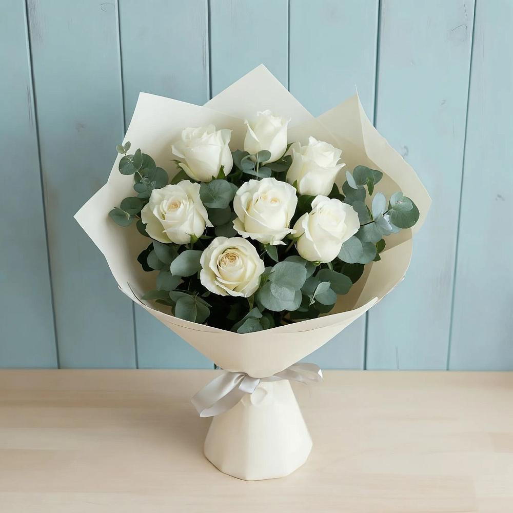 Букет Белые розы в Эвкалипте в Ташла