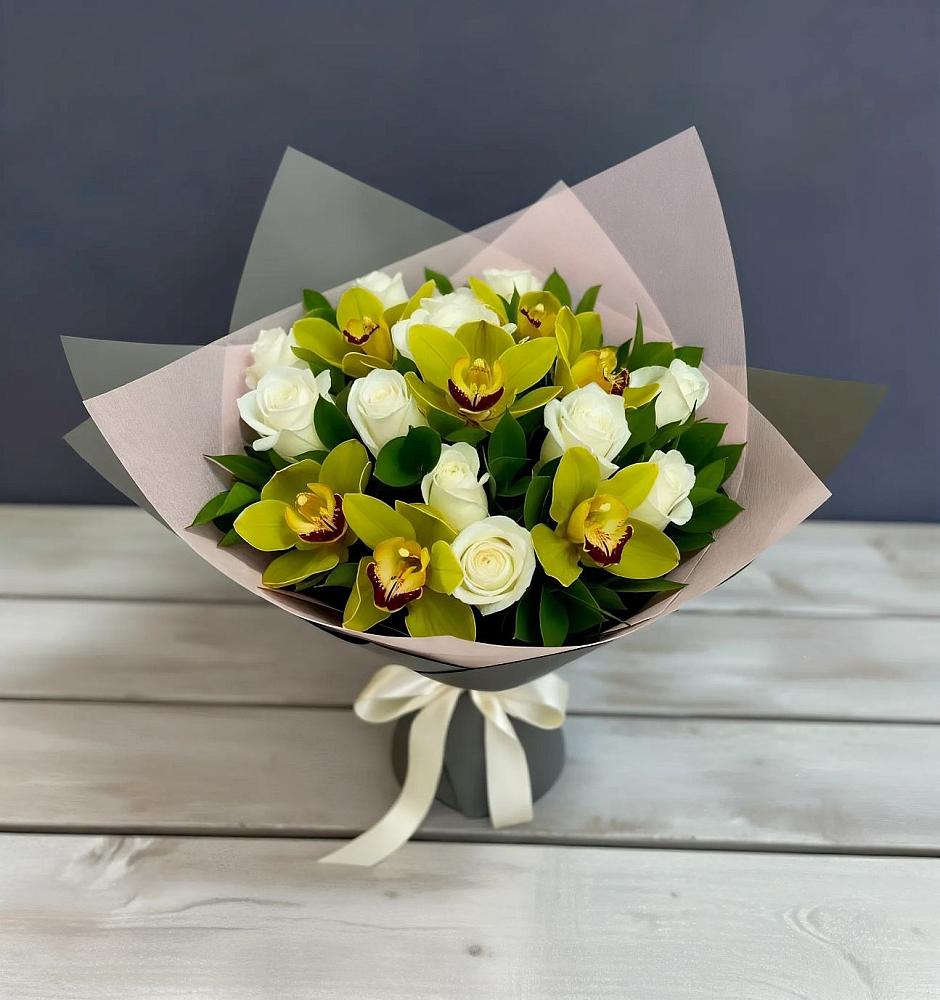 Букет цветов из: Орхидеи и Розы в Ташла