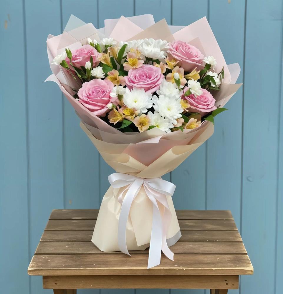 Букет цветов из: Гвоздики, Орхидеи и Розы в Ташла