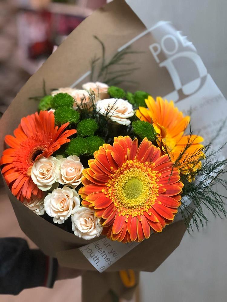Букет цветов из: Герберы, Хризантемы и Розы в Ташла