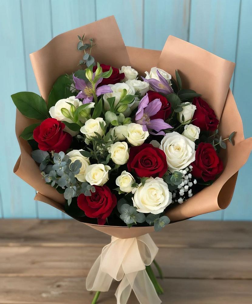 Букет цветов из: Розы и Альстромерии в Ташла