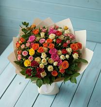 Букет Микс из разноцветных кустовых роз в Ташла
