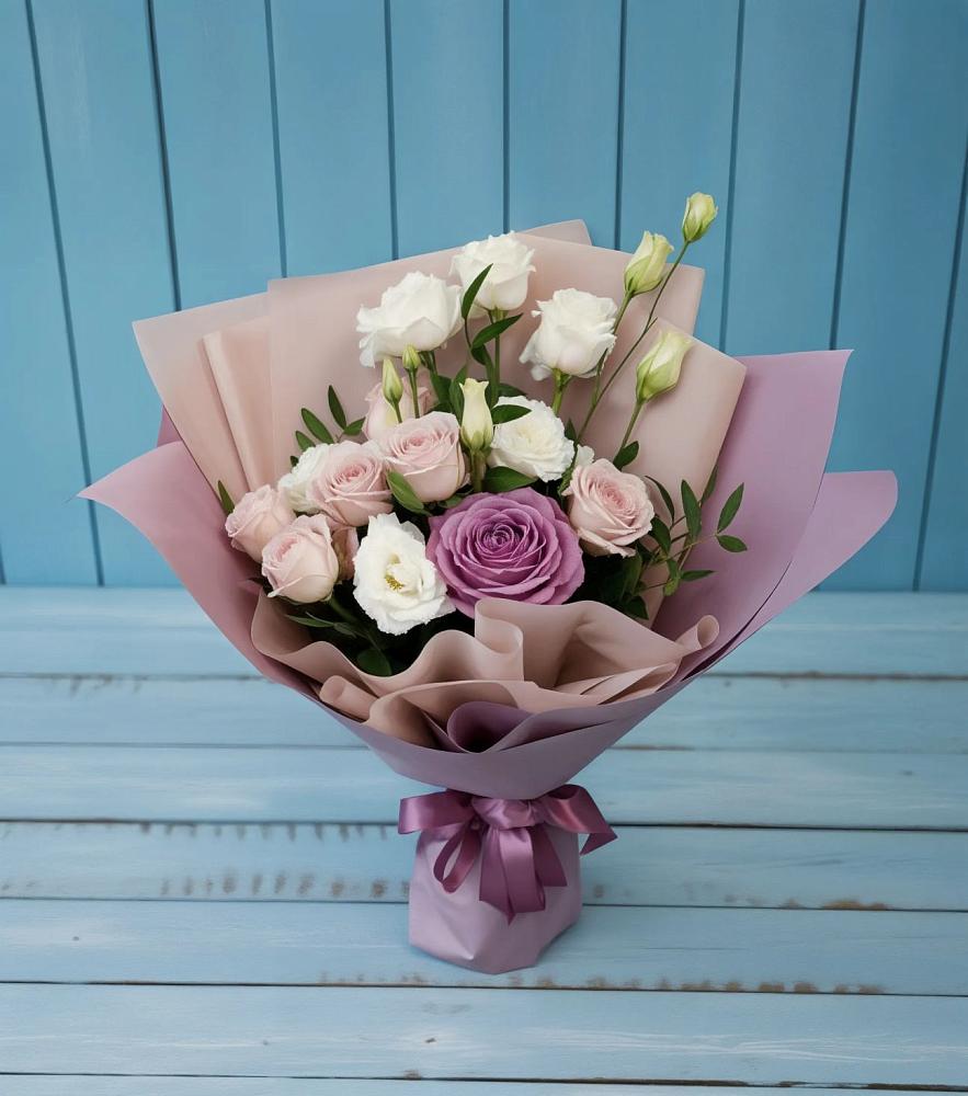 Букет цветов из: Розы и Лизиантусы в Ташла